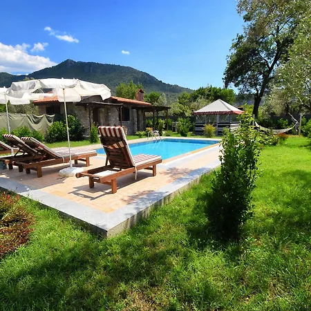 Willa Kay6600 Hayme 2 Bedrooms *