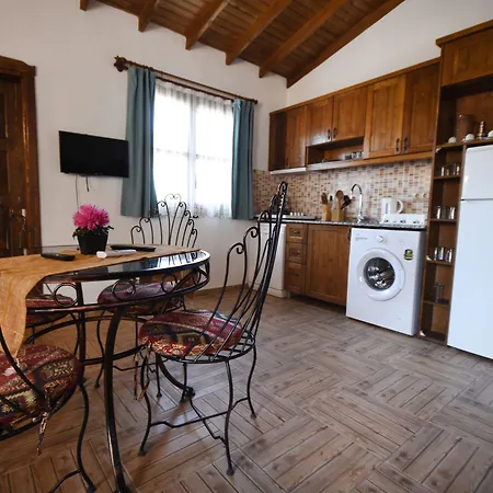 Kay6600 Hayme 2 Bedrooms *