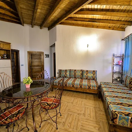 Kay6600 Hayme 2 Bedrooms *